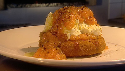 Rusks with tomato and soft feta - Feast Greece