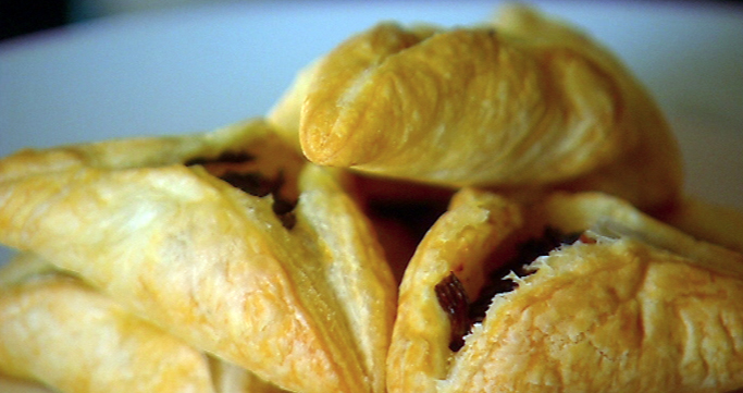 Spinach and feta fatayer - Feast Bazaar