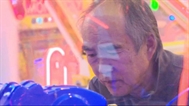 play [Japan: elderly dominate video game arcades]